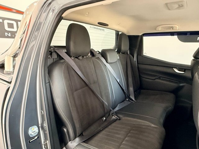 Mercedes-Benz X Class 2018 2.3L X250 D 4Matic Power 188 Bhp White #36