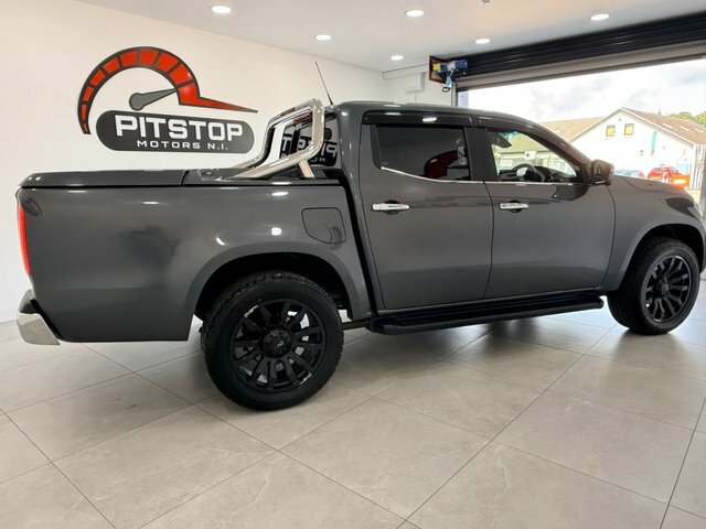 Mercedes-Benz X Class 2018 2.3L X250 D 4Matic Power 188 Bhp White #14