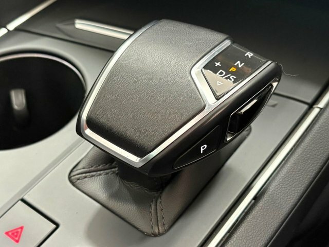 Volkswagen Touareg Suv 3.0 Tdi V6 R-line Tech Tiptronic 4Motion Euro Black #45