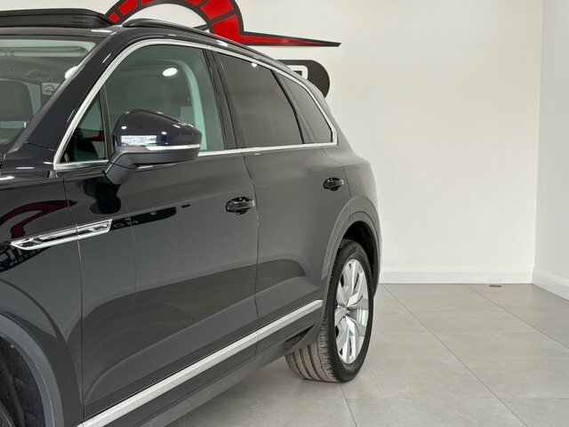 Volkswagen Touareg Suv 3.0 Tdi V6 R-line Tech Tiptronic 4Motion Euro Black #9