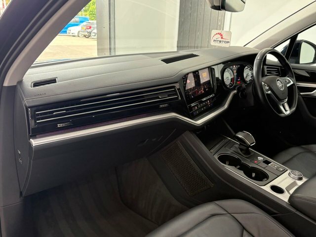 Volkswagen Touareg Suv 3.0 Tdi V6 R-line Tech Tiptronic 4Motion Euro Black #27