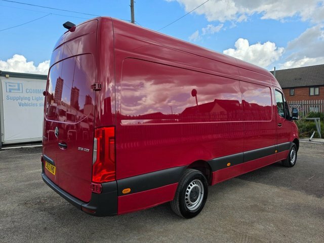 Mercedes-Benz Sprinter 2.0 315 Cdi Progressive Lwb Rwd L3 H2 150 Bhp Eur Red #4