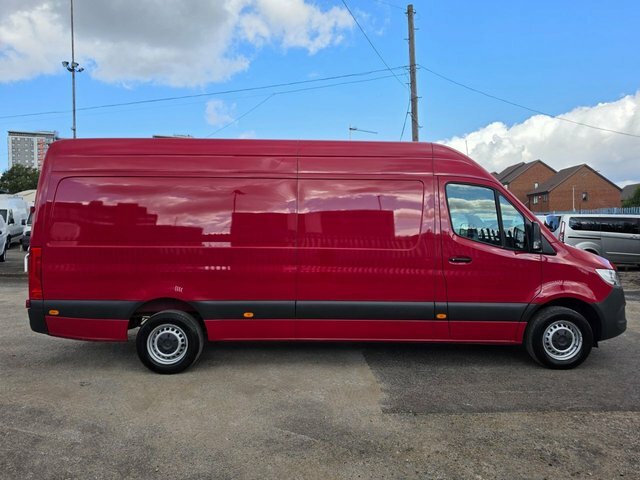 Mercedes-Benz Sprinter 2.0 315 Cdi Progressive Lwb Rwd L3 H2 150 Bhp Eur Red