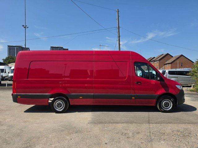 Mercedes-Benz Sprinter 2.0 315 Cdi Progressive Xlwb Rwd L4 H2 150 Bhp Eu Red