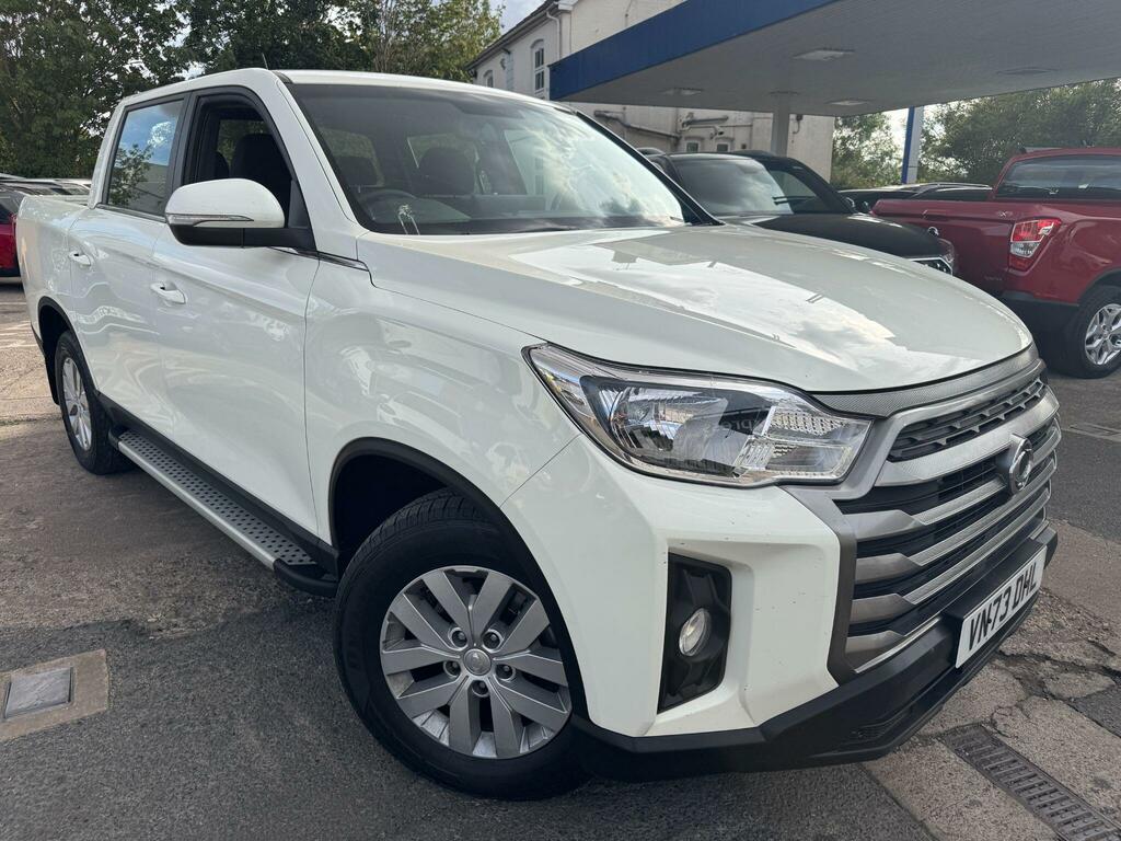 SsangYong Musso 2.2 Double Cab Pick Up Ex White