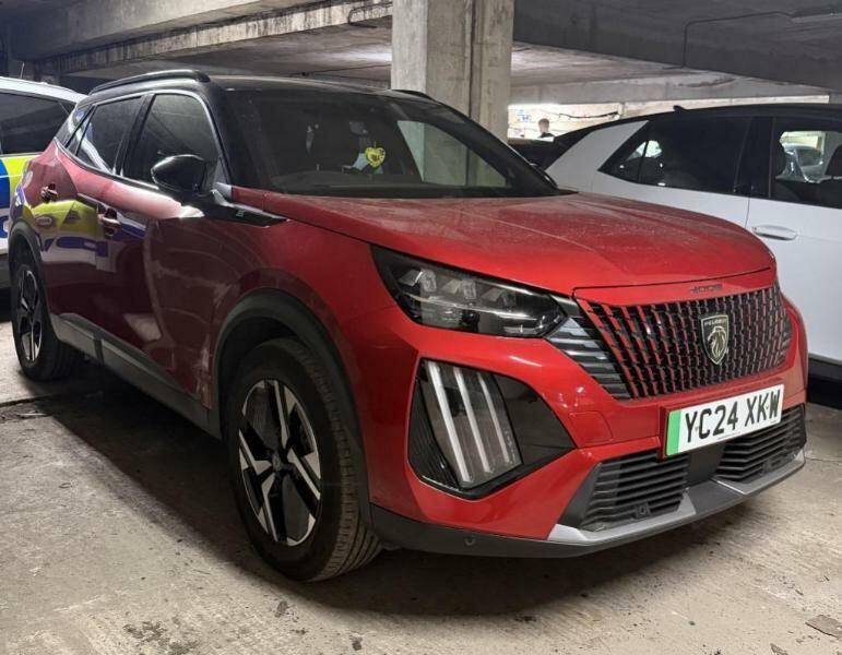 Peugeot e-2008 50Kwh Gt 11Kw Charger Red