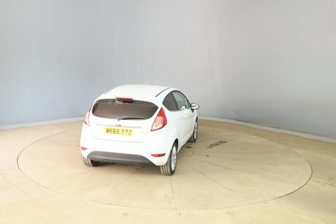 Ford Fiesta 1.0T Ecoboost Vignale Hatchback Red #2