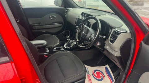 Kia Soul 1.6 L Crdi Urban Black #9