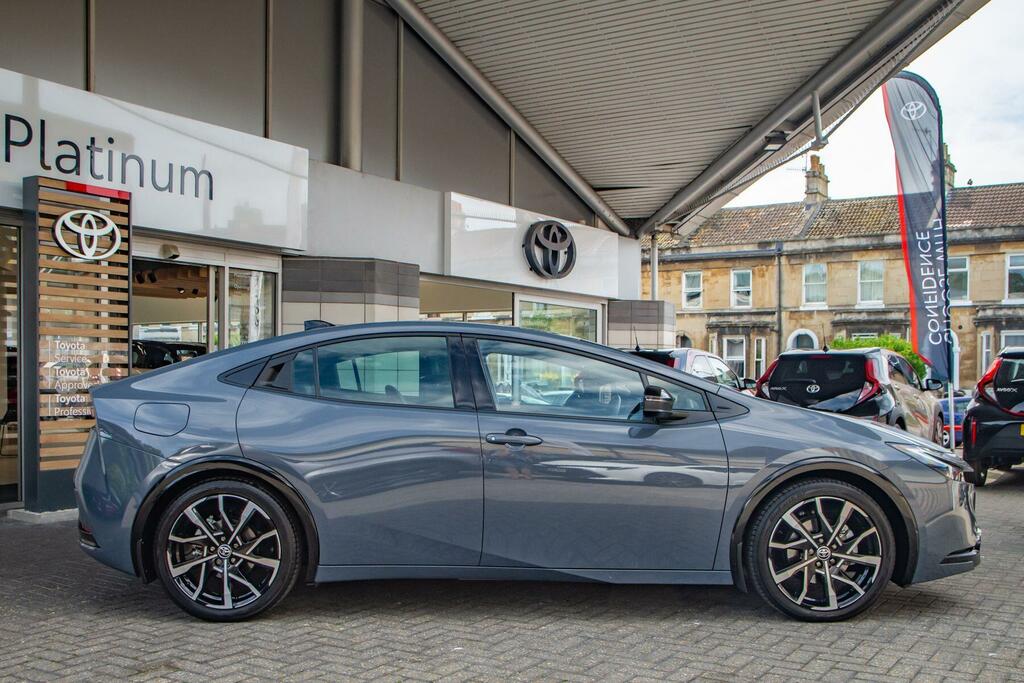 Toyota Prius 2.0 13.6Kwh Excel Cvt Euro 6 Ss WN75POA Grey #3
