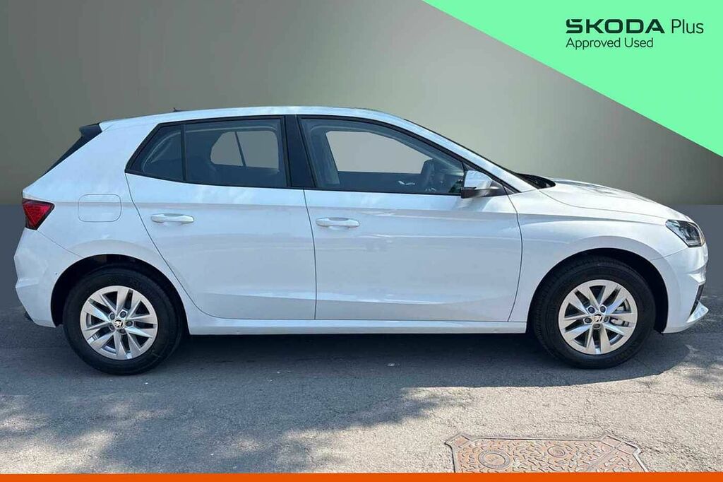 Skoda Fabia 1.0 Tsi 116 Se Edition White #4