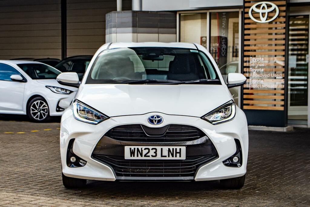 Toyota Yaris 1.5 Vvt-h Design E-cvt Euro 6 Ss WN23LNH White #5