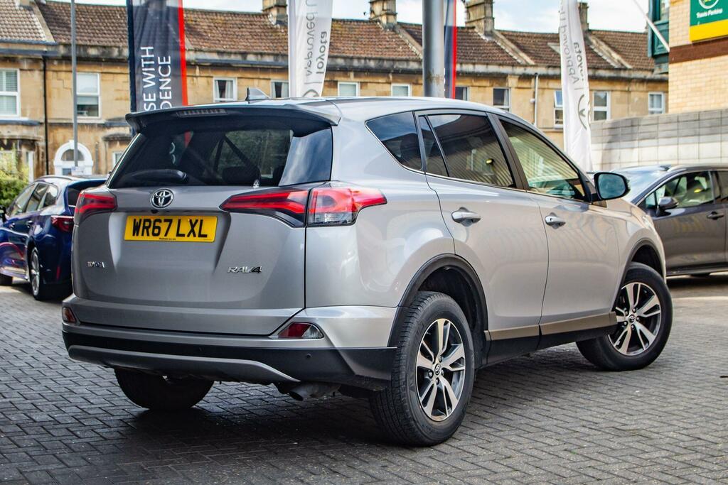 Toyota Rav 4 2.0 D-4d Business Edition Euro 6 Ss Safety Silver #2