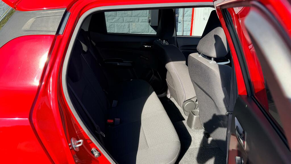 Suzuki Swift 1.2 Dualjet Attitude Hatchback E Red #6