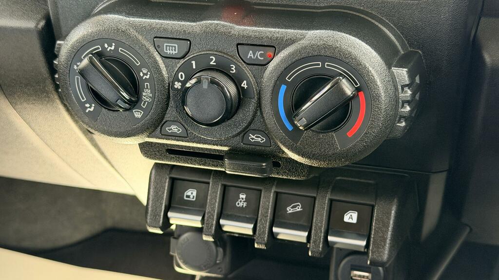 Suzuki Jimny 1.5 Allgrip Commercial 4Wd Black #16
