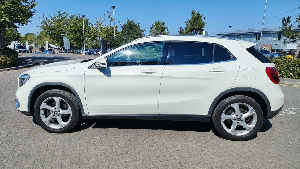 Mercedes-Benz GLA Class 1.6 Gla200 Sport Executive 7G-dct Euro 6 Ss 5 White #3