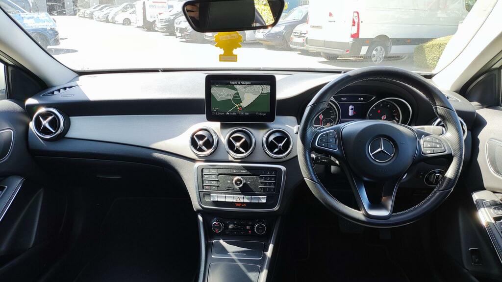 Mercedes-Benz GLA Class 1.6 Gla200 Sport Executive 7G-dct Euro 6 Ss 5 White #5