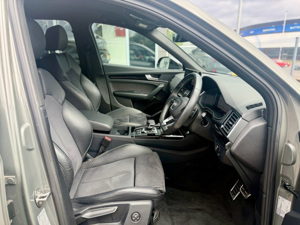Audi Q5 2L Black Edition Grey #4
