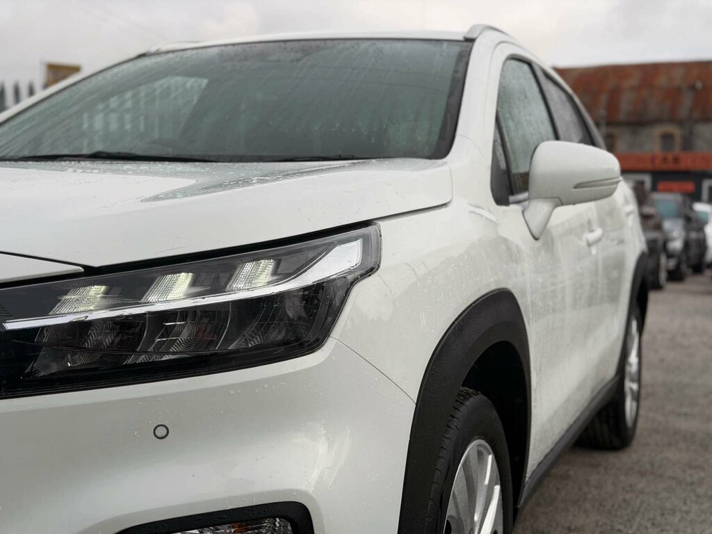 Suzuki SX4 S Cross S-cross Motion Hev White #40