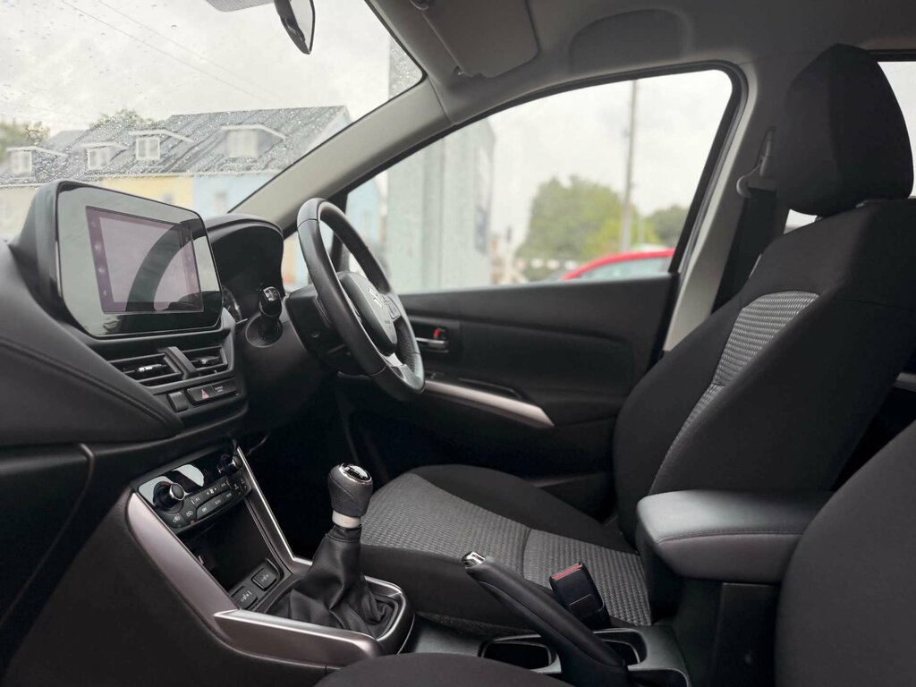 Suzuki SX4 S Cross S-cross Motion Hev White #50