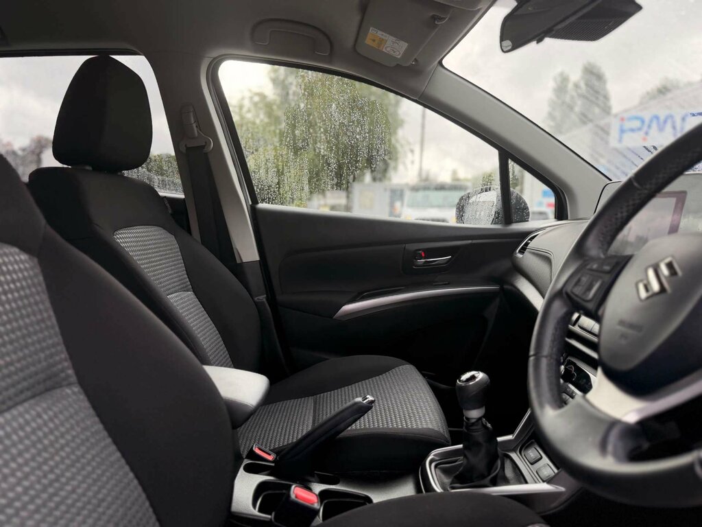 Suzuki SX4 S Cross S-cross Motion Hev White #54