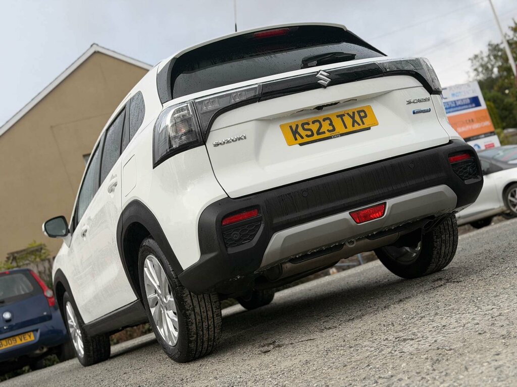 Suzuki SX4 S Cross S-cross Motion Hev White #42