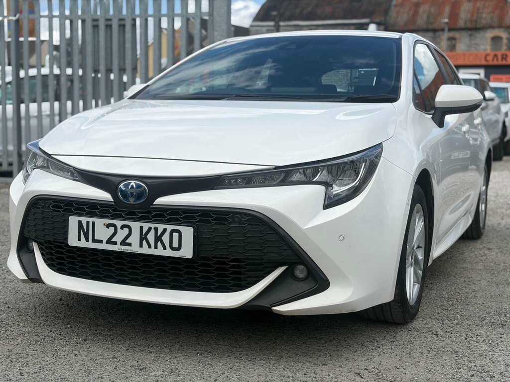 Toyota Corolla 1.8 Corolla Icon Tech Hev Cvt White #3