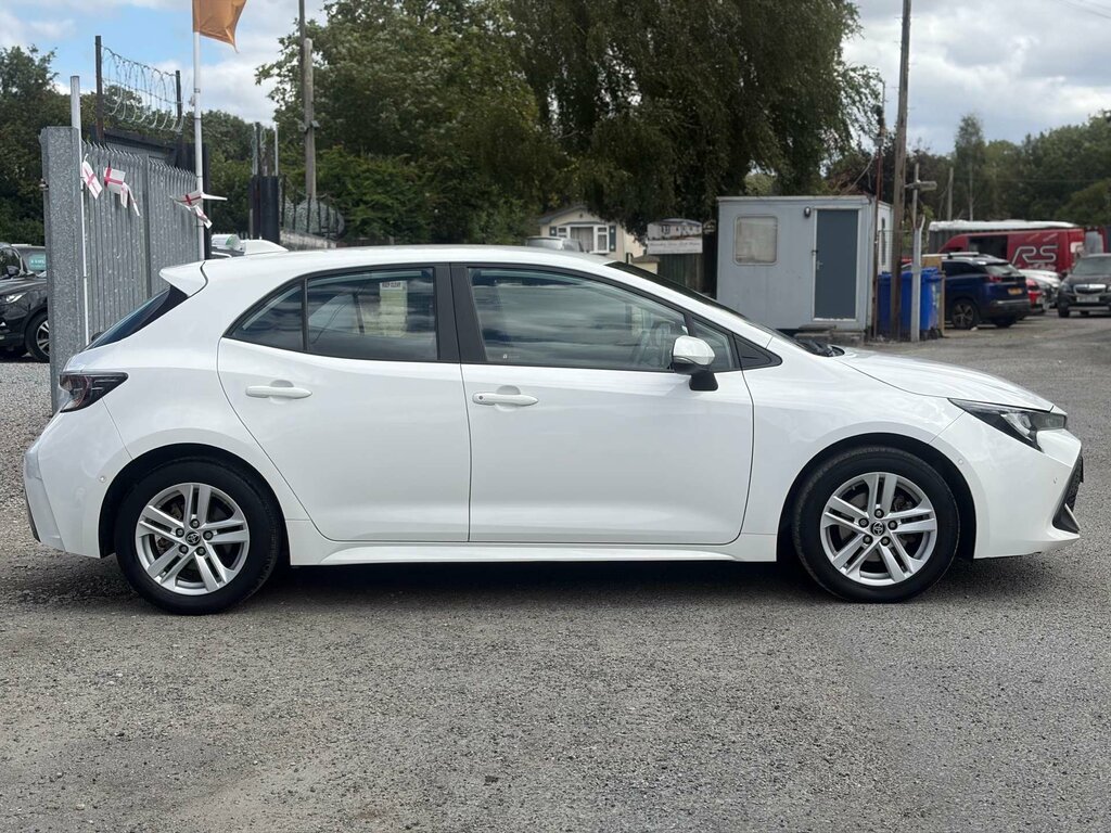 Toyota Corolla 1.8 Corolla Icon Tech Hev Cvt White #4