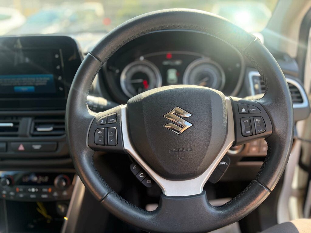 Suzuki SX4 S Cross 1.4 Boosterjet 48V Hybrid Motion Silver #33