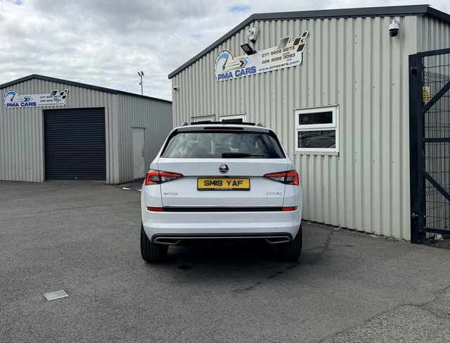 Skoda Kodiaq 2.0 Tdi Sportline Suv White #5