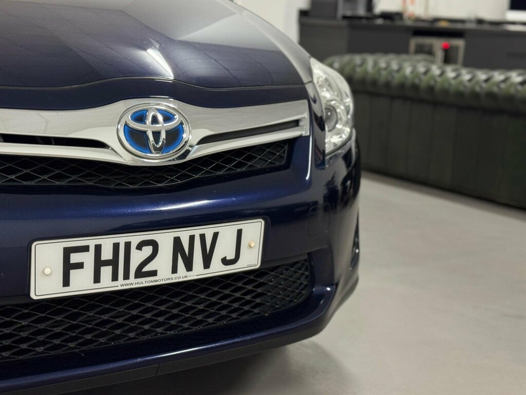 Toyota Auris Tr Valvematic Grey #13