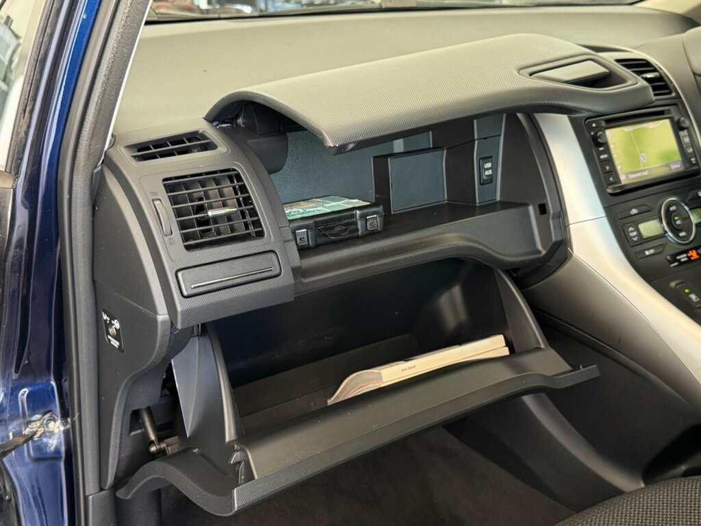 Toyota Auris Tr Valvematic Grey #77
