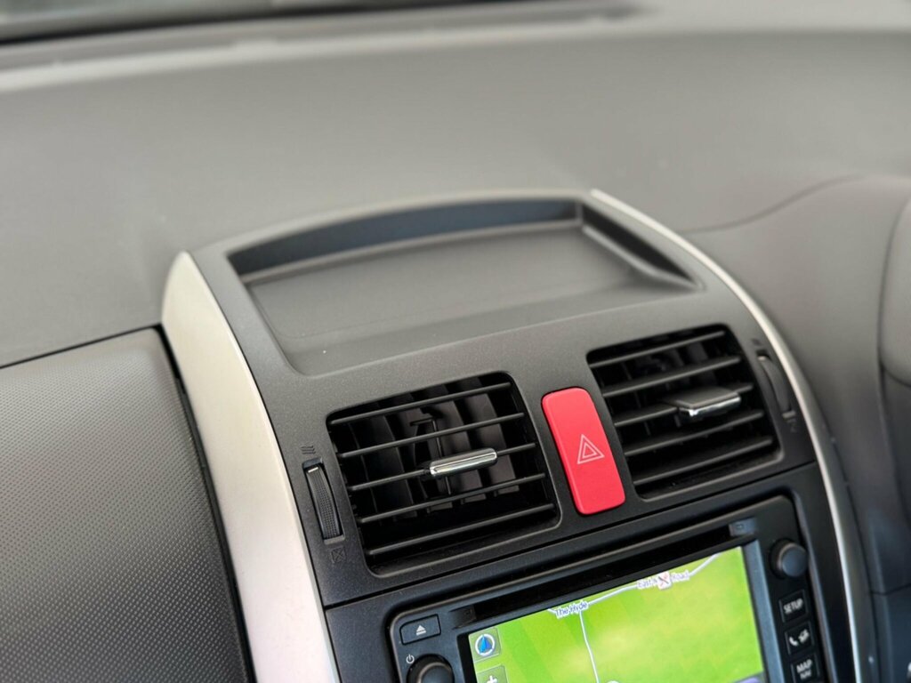 Toyota Auris Tr Valvematic Grey #80