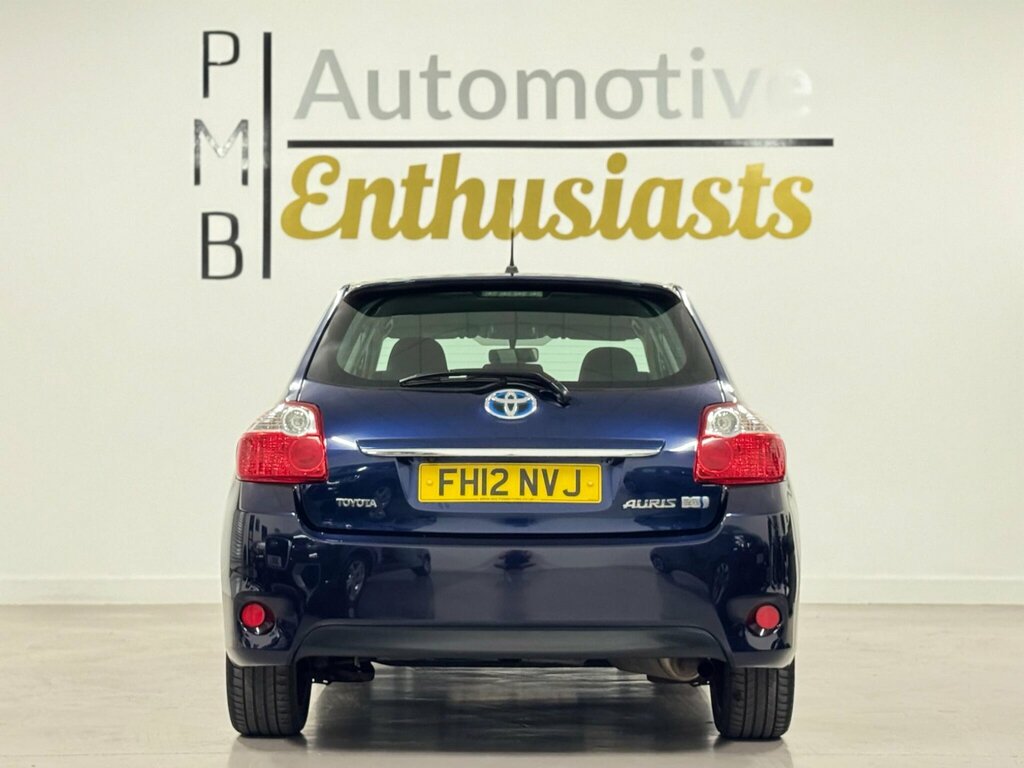 Toyota Auris Tr Valvematic Grey #52