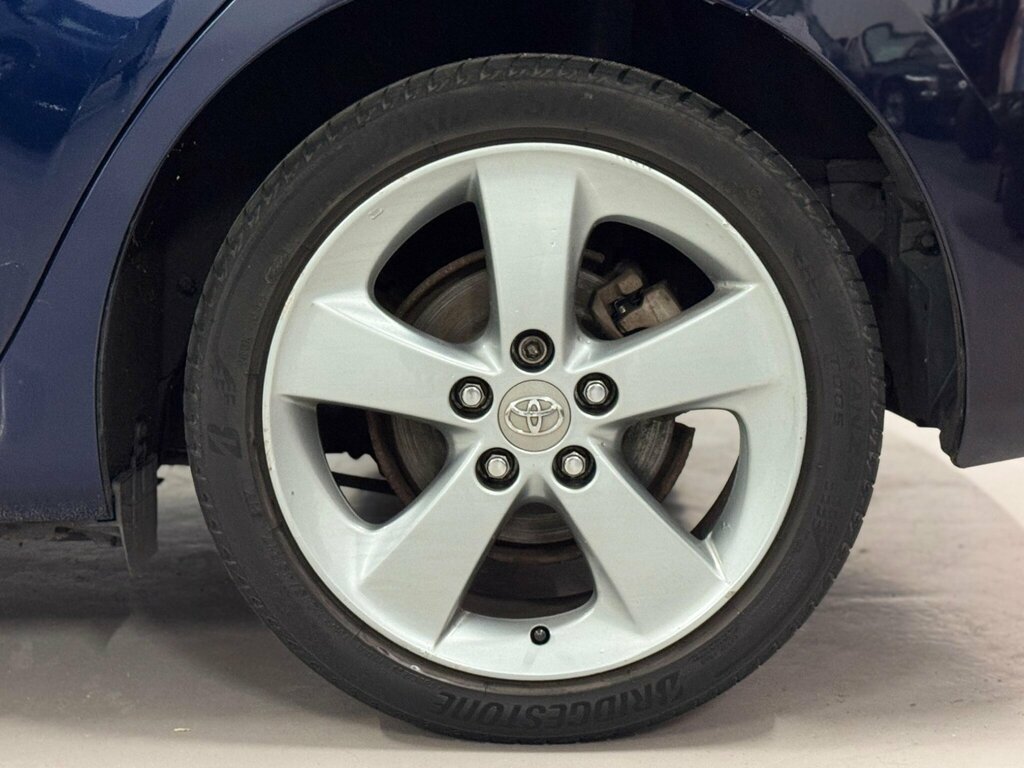 Toyota Auris Tr Valvematic Grey #18