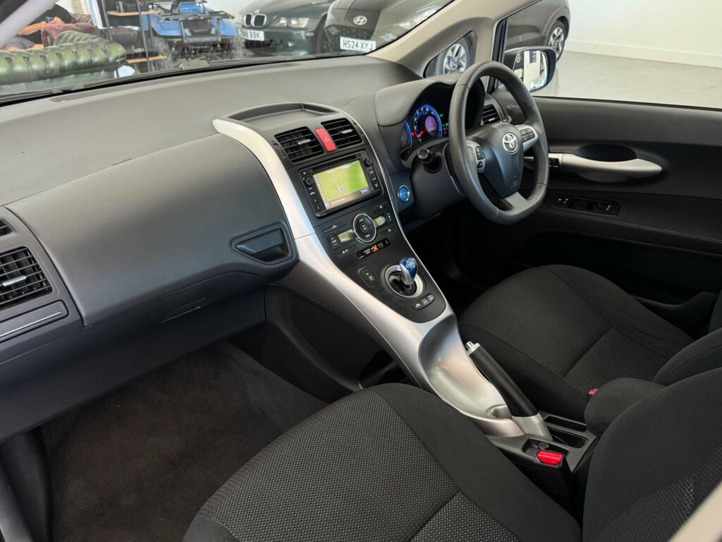Toyota Auris Tr Valvematic Grey #74