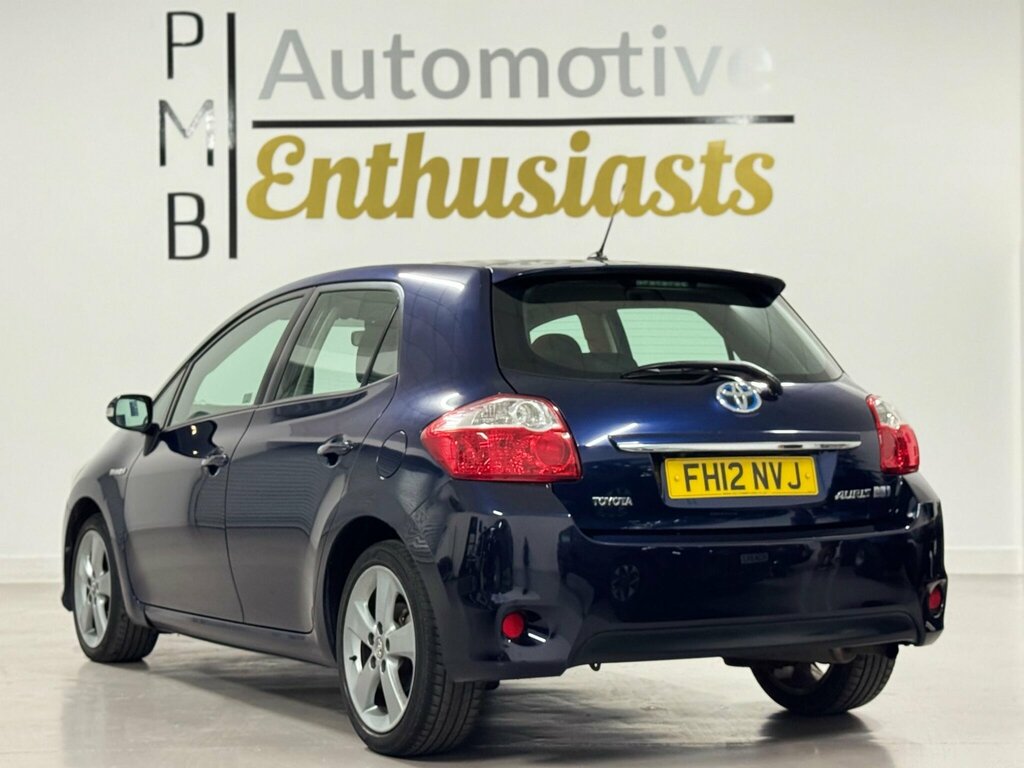 Toyota Auris Tr Valvematic Grey #8