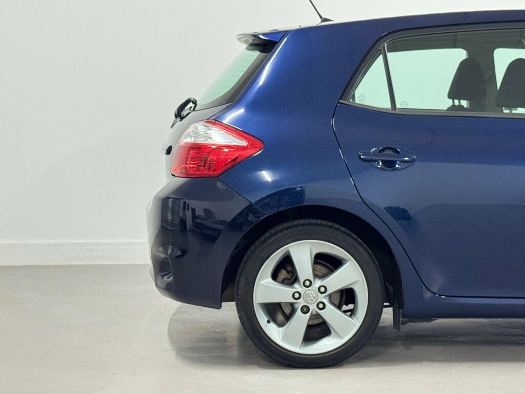 Toyota Auris Tr Valvematic Grey #45