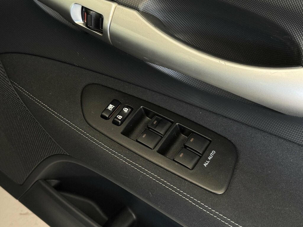 Toyota Auris Tr Valvematic Grey #63