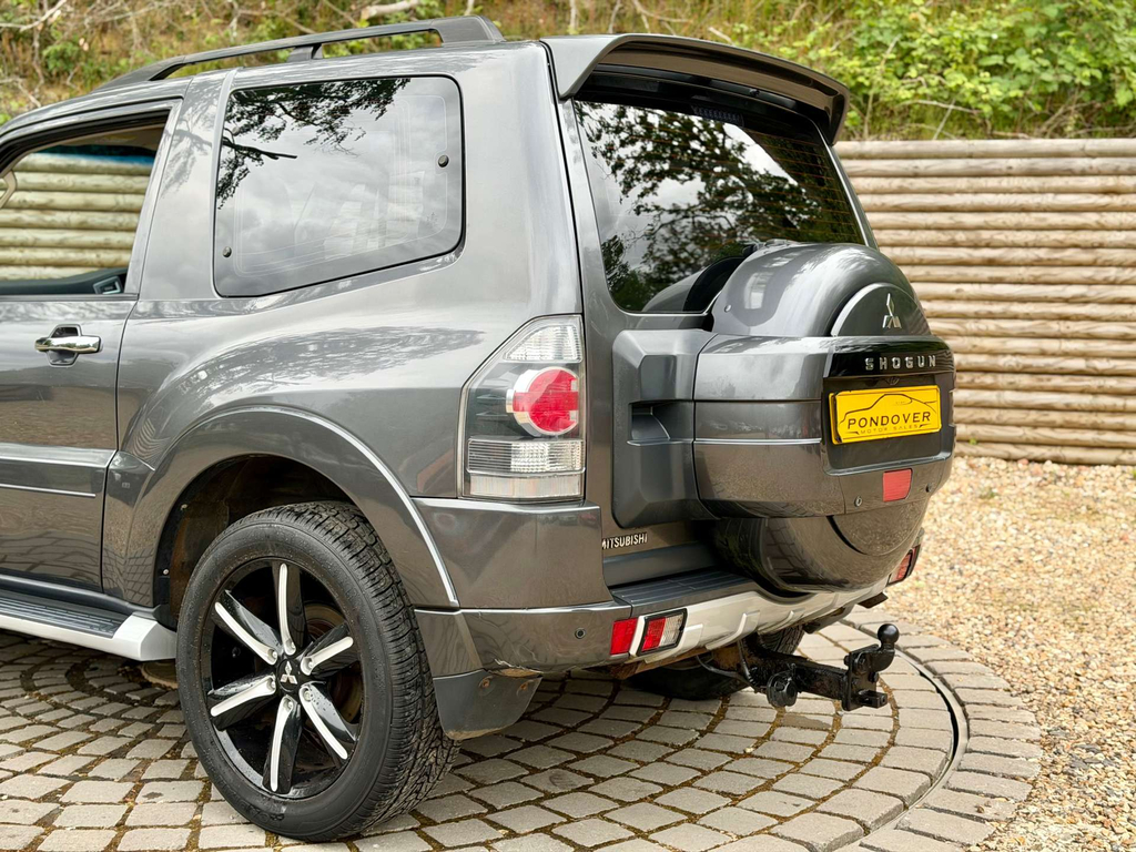 Mitsubishi Shogun Suv 3.2 Di-dc Warrior 4Wd Euro 6 Swb 201 Grey #50