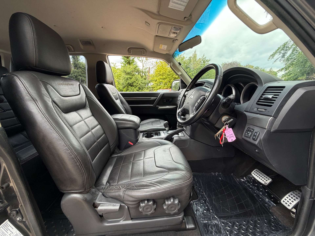 Mitsubishi Shogun Suv 3.2 Di-dc Warrior 4Wd Euro 6 Swb 201 Grey #27