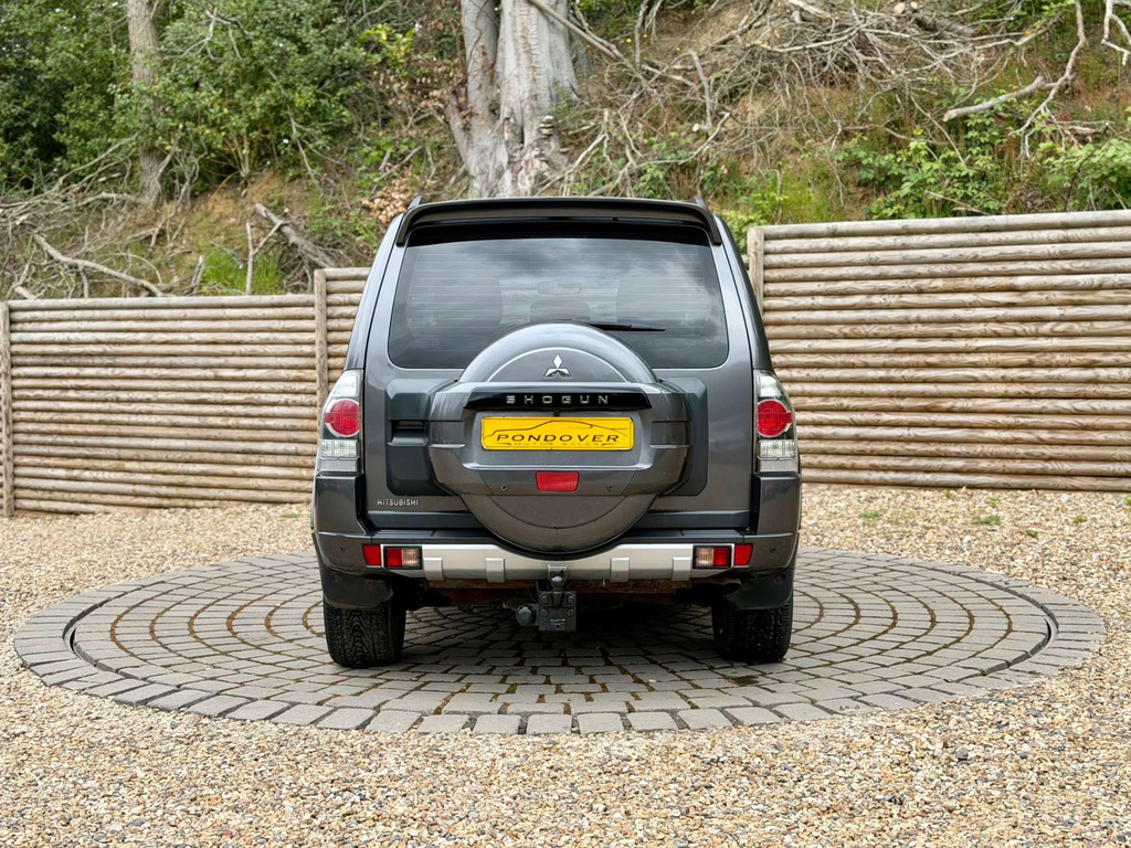 Mitsubishi Shogun Suv 3.2 Di-dc Warrior 4Wd Euro 6 Swb 201 Grey #11