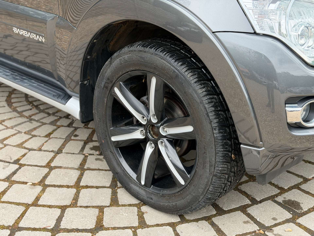 Mitsubishi Shogun Suv 3.2 Di-dc Warrior 4Wd Euro 6 Swb 201 Grey #45