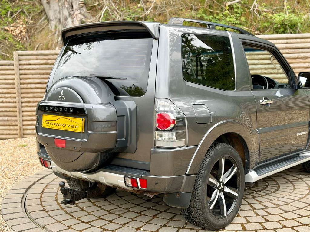 Mitsubishi Shogun Suv 3.2 Di-dc Warrior 4Wd Euro 6 Swb 201 Grey #53