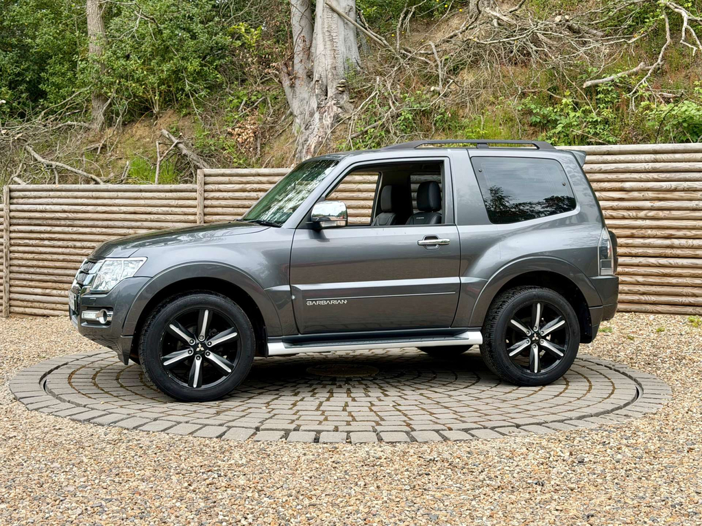 Mitsubishi Shogun Suv 3.2 Di-dc Warrior 4Wd Euro 6 Swb 201 Grey #7