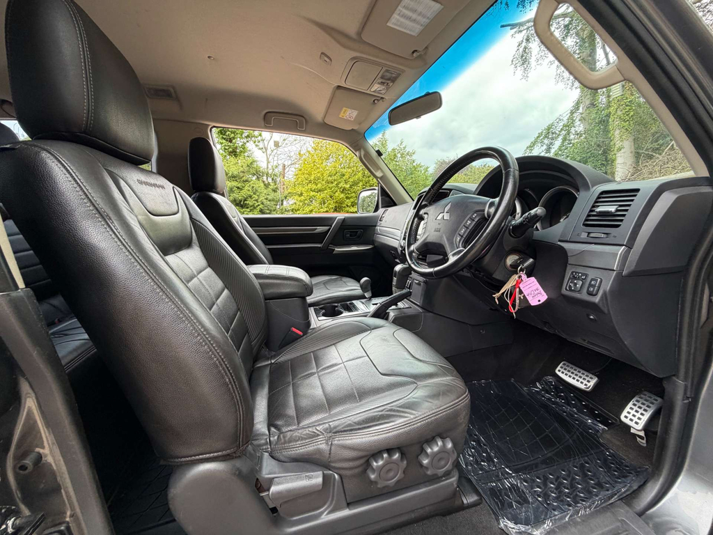 Mitsubishi Shogun Suv 3.2 Di-dc Warrior 4Wd Euro 6 Swb 201 Grey #29