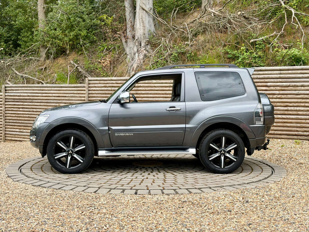 Mitsubishi Shogun Suv 3.2 Di-dc Warrior 4Wd Euro 6 Swb 201 Grey #8