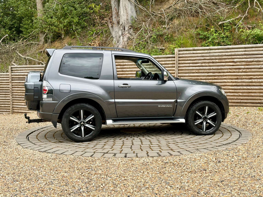 Mitsubishi Shogun Suv 3.2 Di-dc Warrior 4Wd Euro 6 Swb 201 Grey #14