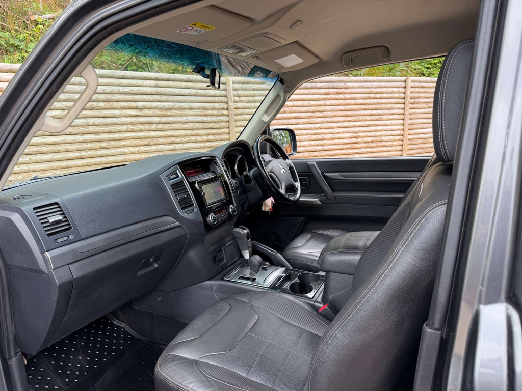 Mitsubishi Shogun Suv 3.2 Di-dc Warrior 4Wd Euro 6 Swb 201 Grey #19