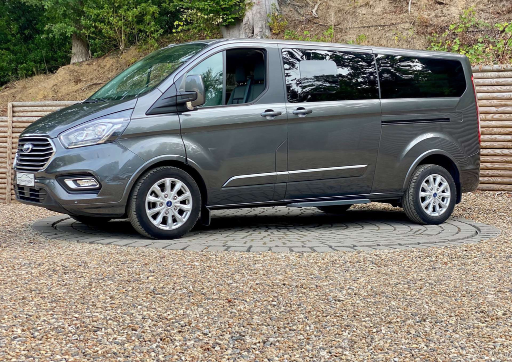 Ford Tourneo Custom 320 Ecoblue Titanium Minibus Double Cab Aut  #6