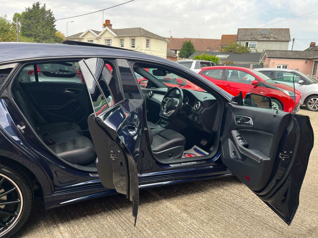 Mercedes-Benz CLA Class Estate 1.6 Cla200 Amg Line Night Edition Plus Sh Blue #2